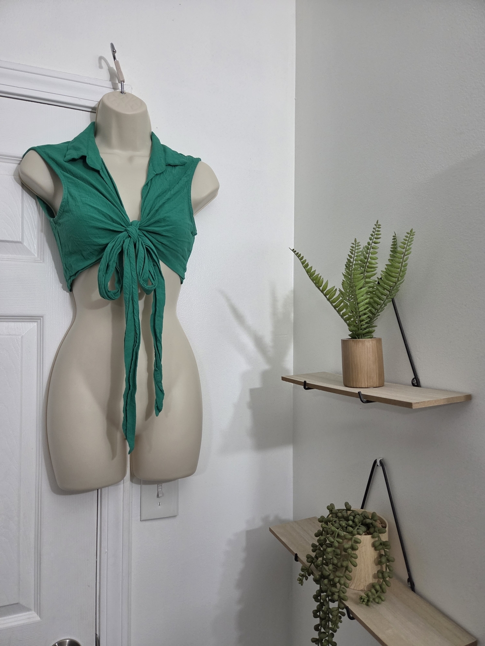 SHEIN Emerald Green Tie-Front Crop Top